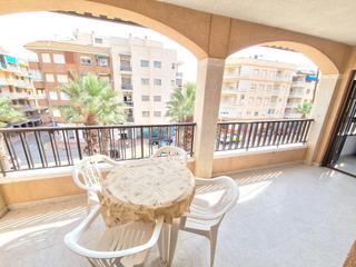 Appartement in Guardamar Playa. Piso con garaje, trastero y piscina a 100 metros de la playa cen
