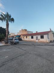 Casa adossada a San Fulgencio. Casa adosada en la marina