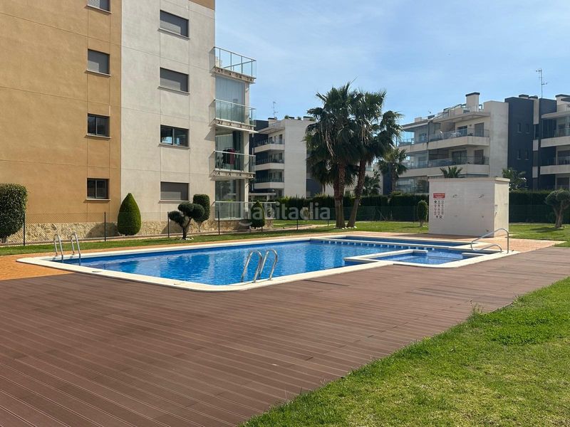Foto c36bf77f-e4c0-4ca1-b5a2-bcfc5b536cb7. Pis amb piscina a La Zenia Orihuela