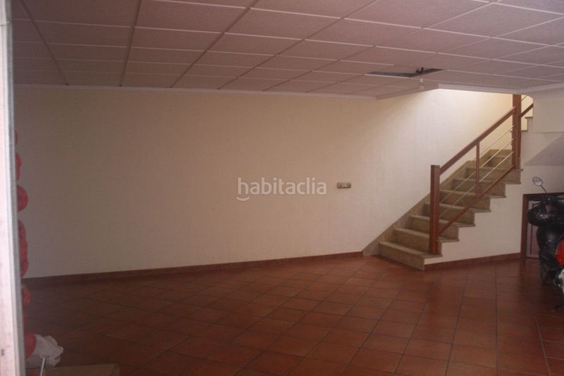 Foto 53c7e7e3-8f4a-4908-9a06-74c49b280e3b. Casa adossada amb aparcament piscina a Centro - Muelle Pesquero Torrevieja