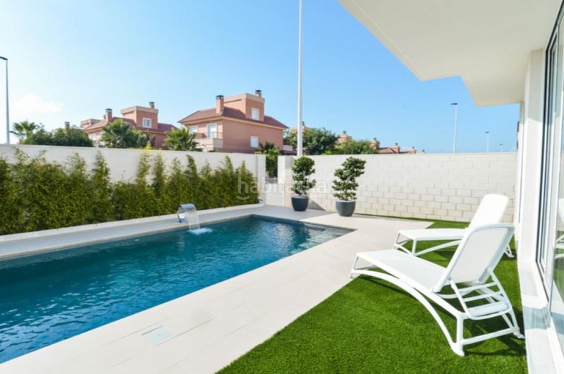 Foto ca648cf5-66d4-45b5-b950-8878fa3bc4c2. Xalet amb piscina a Monte Faro-Altomar II Santa Pola