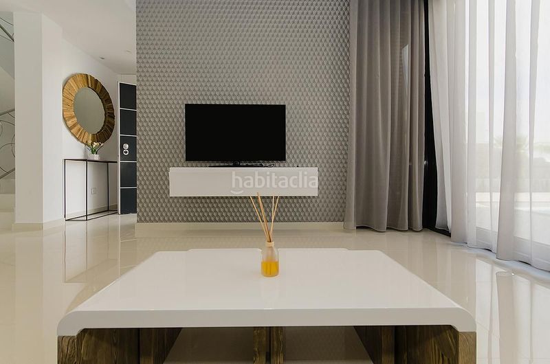 Foto cc99739a-0611-4843-9560-6098b636ba9f. Chalet en Campoamor Orihuela
