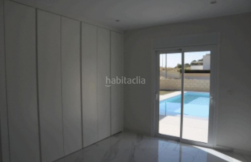 Foto e9ed79f6-5655-4779-b48f-06da74b72c2f. Chalet en Romana (la)