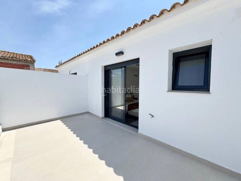 Foto ec38c5aa-b309-4994-a1dd-1c263cdc7d18. Casa adosada en Rafal