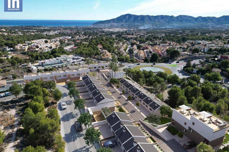 Foto 71861cdb-c8b5-45dd-a8e7-d969d603c2cb. Casa adossada amb piscina a Montebello - Nou Espai Nucia (la)