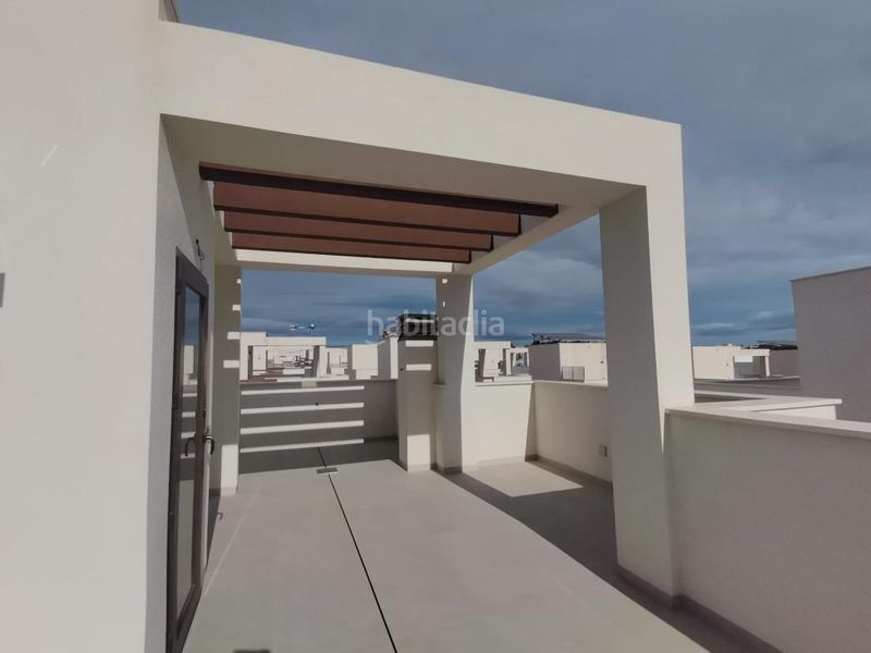 Foto b1caf5f4-c62b-4edb-9087-de667b46d426. Chalet en Centro Rojales