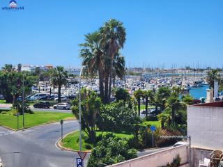 Casa a Ayamonte ciudad. Impresionante casa moderna en el centro con dos fantásticas azot