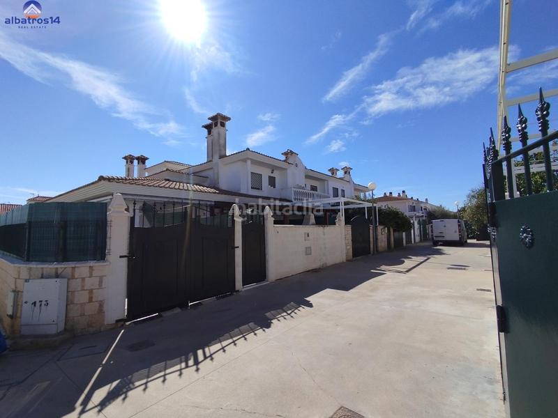 Foto 9f15da35-f571-4d03-87d6-5196b9594494. Casa adossada amb calefacció piscina a El Portil
