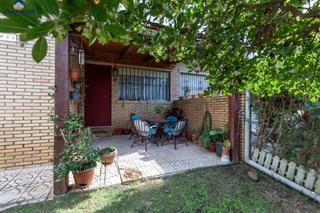 Towny house  Calle urverosa cl sevilla. Chalet pareado en el rompido