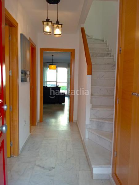 Foto abfd4171-8b5b-40a3-b03b-11b45a5d0ab1. Casa adossada amb calefacció aparcament piscina a El Portil