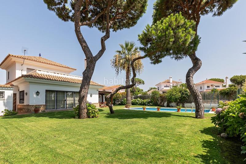 Foto d50f6369-aa1c-4307-8a50-5127fd4bf241. Chalet la villa que estabas esperando en nuevo portil en El Portil