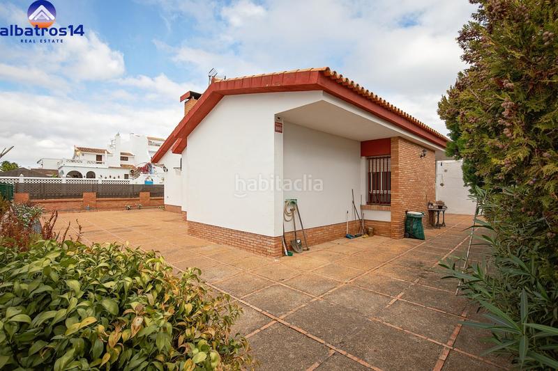 Foto eaeb5d0c-38e9-4c79-834d-90b33d8113e3. Xalet amb aparcament a El Rompido