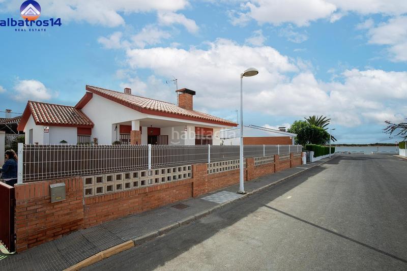 Foto f37bb8ac-36d0-4d58-9124-fcd54a3903f8. Xalet amb aparcament a El Rompido