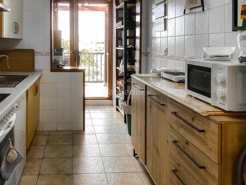 Foto 10531e55-9e2b-40ed-81e3-d8860af57f1a. Apartment with parking pool in Costa Esuri Ayamonte