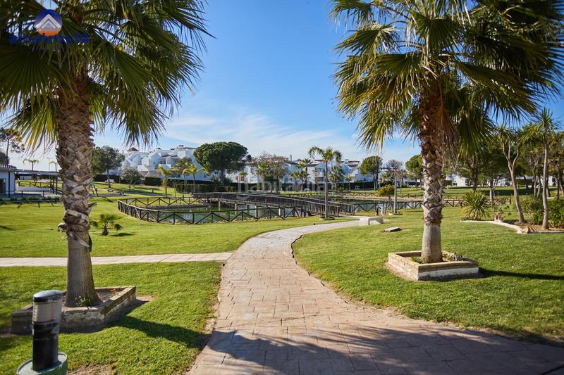 Foto 27a8ded9-7d2e-4475-9e7a-67157dba91a5. Àtic amb aparcament piscina a Islantilla golf Islantilla