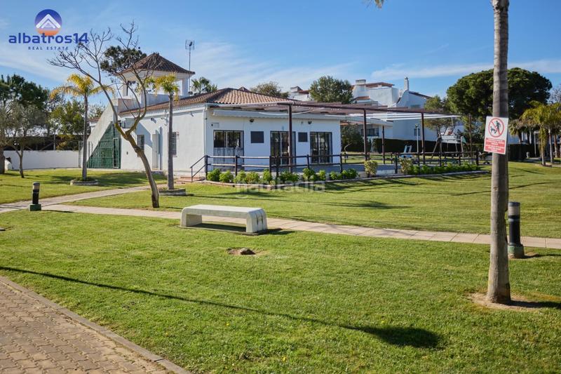 Foto 5fbe0b4f-b8b4-42e7-b10d-64e826c3882e. Àtic amb aparcament piscina a Islantilla golf Islantilla