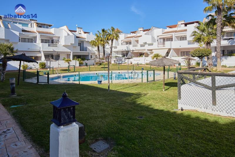 Foto b558461d-dfc3-4bbf-bd05-ec6eaddec99a. Àtic amb aparcament piscina a Islantilla golf Islantilla