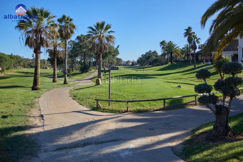 Foto fa9c05c5-5273-4248-89b8-066898f2b03a. Àtic amb aparcament piscina a Islantilla golf Islantilla