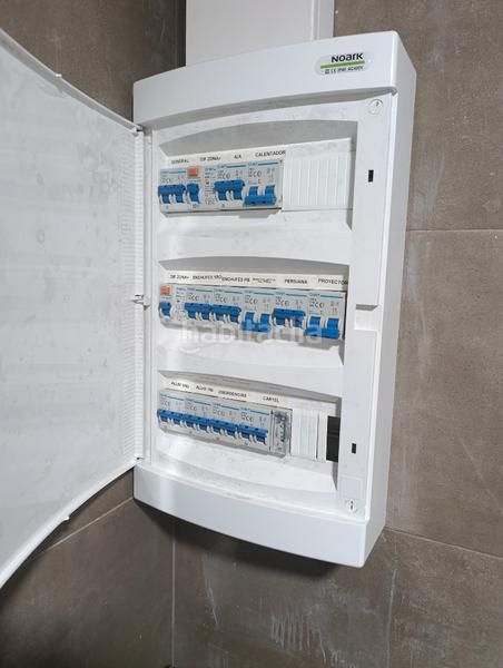 Foto f3d6175a-1e27-4db4-ba3c-fc8a1eed349e. Business premise in calle carcagente 6 in La Raïosa Valencia