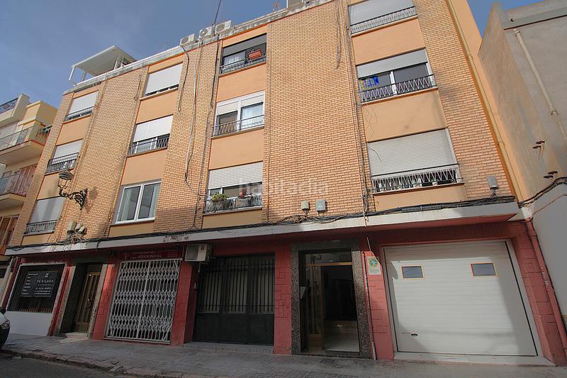 Foto 1c84d5b3-8f5a-49cd-a6f1-f09894ad432a. Pis a carrer de sant roc 50 a Moncada