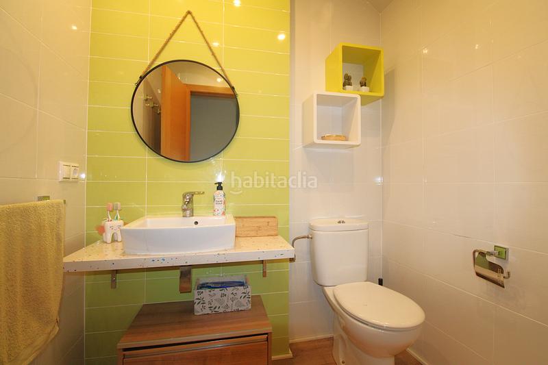 Foto 06ed8fea-f41a-4730-a956-838fae1cc480. Casa adosada adosado , junto a la parada de metro. en Moncada