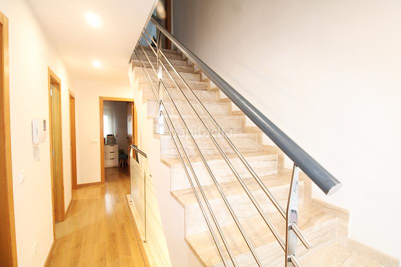 Foto 3e6067d4-772b-4be3-bffa-8d98d3d1a50f. Casa adosada adosado , junto a la parada de metro. en Moncada