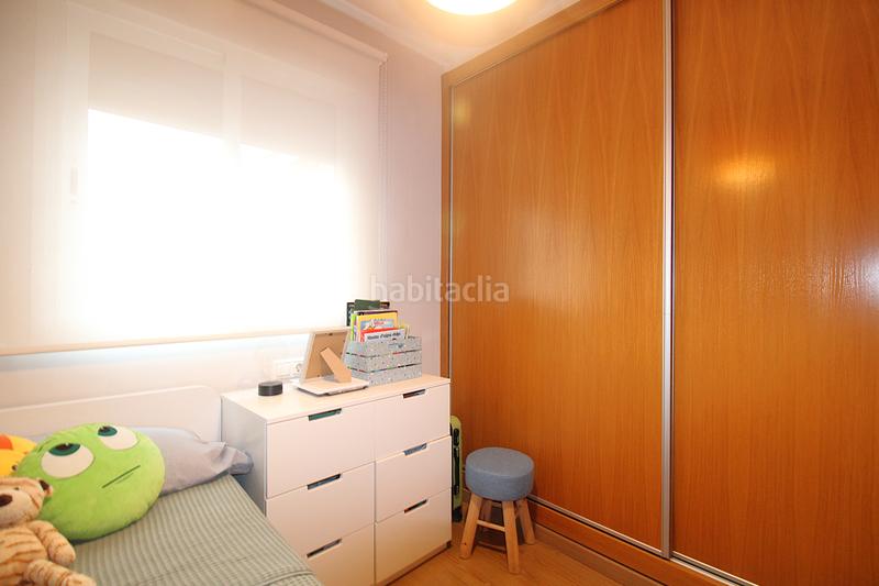 Foto 7b8f96f1-4e5b-4943-93a7-59159662c606. Casa adosada adosado , junto a la parada de metro. en Moncada