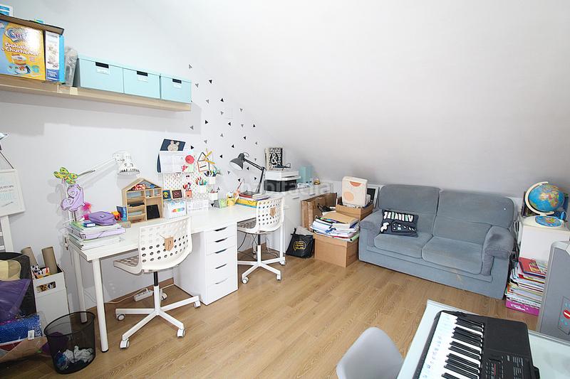 Foto 8151b1b2-def1-4068-bbab-026e31e5ee71. Casa adosada adosado , junto a la parada de metro. en Moncada