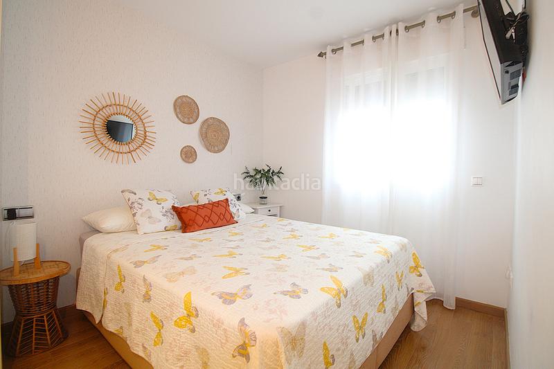 Foto a26310b6-6961-40e1-95dd-ea624de02500. Casa adosada adosado , junto a la parada de metro. en Moncada