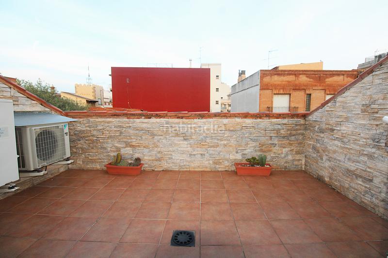 Foto b7032dd4-d193-4ae4-aa46-ad540f74e6a5. Casa adosada adosado , junto a la parada de metro. en Moncada