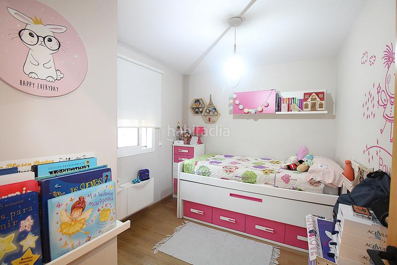 Foto f4871043-9a6b-4e44-9849-c1473e5deaf9. Casa adosada adosado , junto a la parada de metro. en Moncada