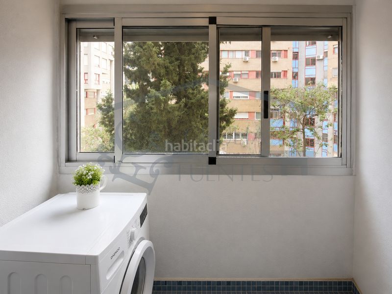 Piso bonito piso de dos dormitorios en ciudad de las ciencias. en Valencia - Imagen 9
