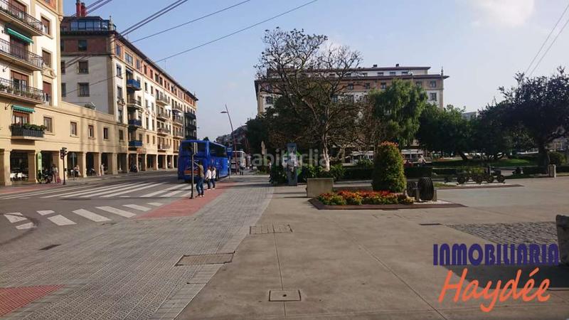 Foto c38dab9f-02c0-48ff-840f-8dde6e19fd99. Piso  en plaza zubia en Las Arenas Getxo