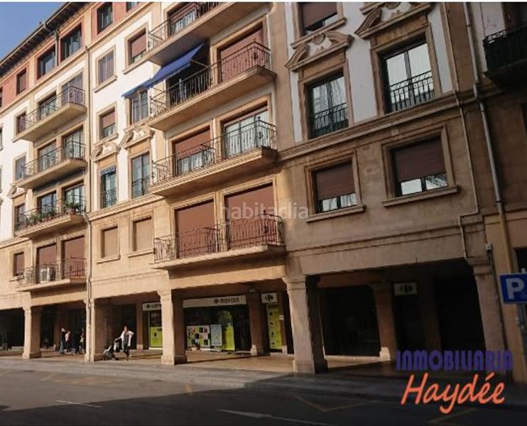 Foto db9fd985-7473-49ba-9bd3-db7399e1d802. Piso  en plaza zubia en Las Arenas Getxo