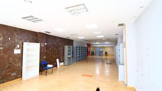 Lloguer Local Comercial a Las Arenas. Magnifico local en el corazón de romo
