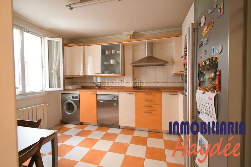 Foto 32ceb3bb-4b44-4117-9525-3a6df1148c29. Piso en Las Arenas Getxo