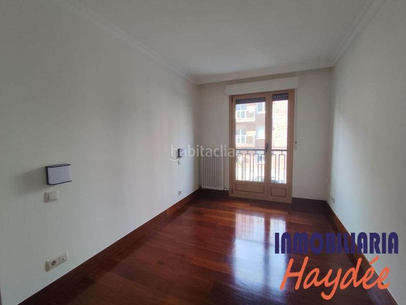 Foto 9b053990-dc13-48bd-bfd3-748e410916f1. Rent flat with heating parking in Las Arenas Getxo