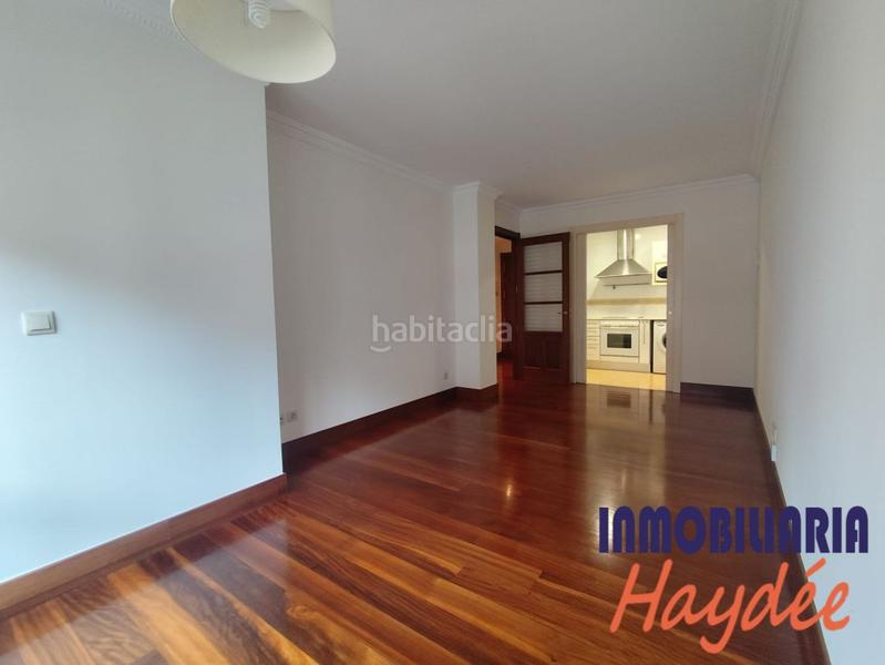 Foto a16d4cd4-81e5-470b-ba16-57bad083149b. Rent flat with heating parking in Las Arenas Getxo