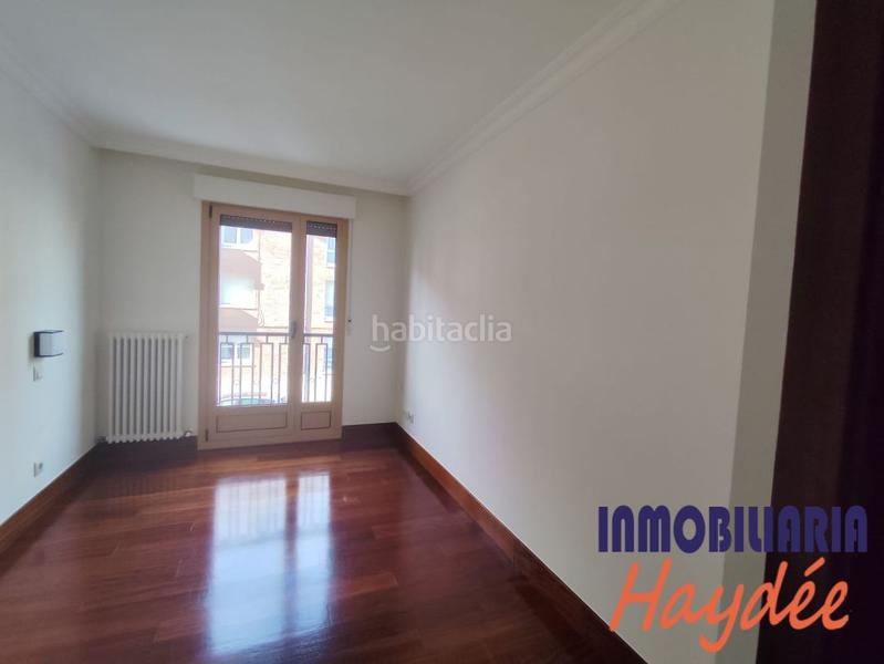 Foto f8736205-43ac-4677-9f7a-bc2d004184f6. Rent flat with heating parking in Las Arenas Getxo