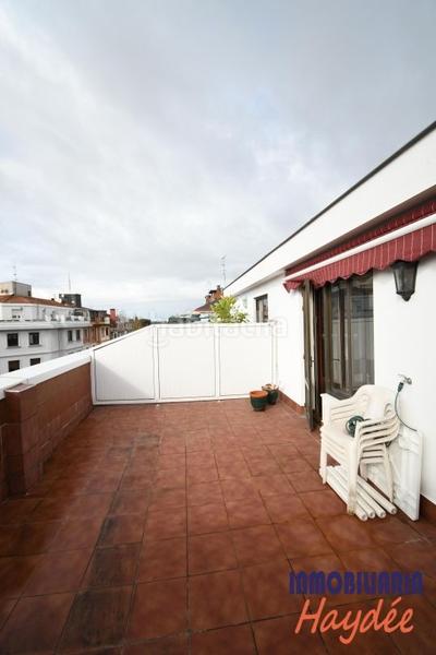 Foto c5be44b7-2ac9-4ef0-b5c6-b624b4664fc1. Àtic amb calefacció a Las Arenas Getxo