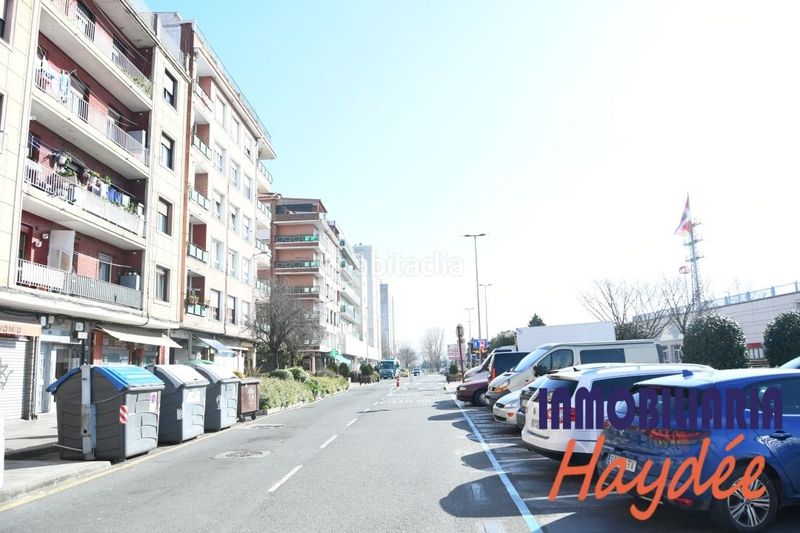 Foto ef45c77a-f8cd-42e7-a635-e7fa8caa7e45. Local comercial a Lamiako-Txopoeta Leioa