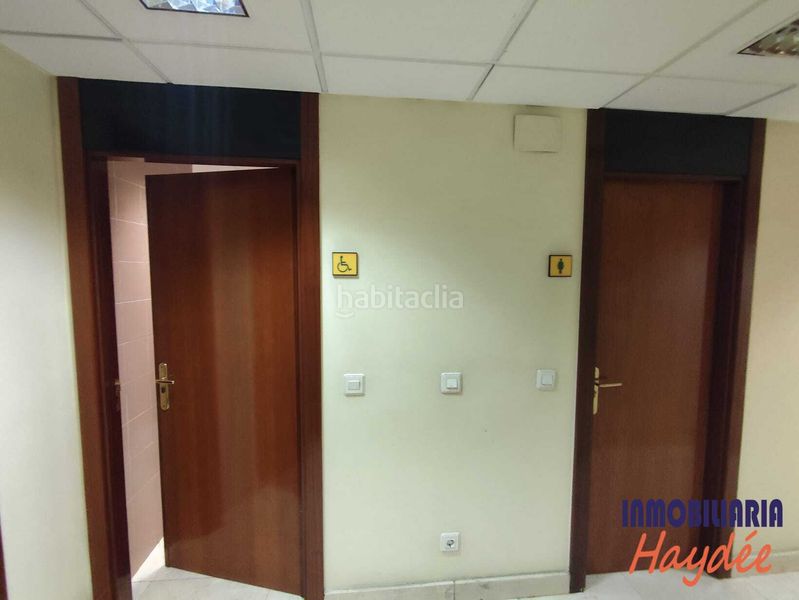 Foto a90a6fd6-30a1-44f3-8170-2018a57ee034. Oficina amb calefacció a Las Arenas Getxo