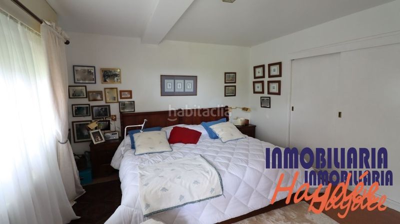 Foto 4641a100-486c-4cdd-9592-f0b319911931. Casa amb calefacció aparcament piscina a santa maría de Getxo Getxo