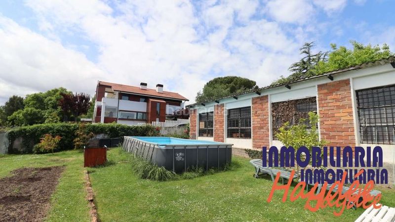 Foto a49432e5-f8c0-43df-896b-2f87a916c6f8. Casa amb calefacció aparcament piscina a santa maría de Getxo Getxo