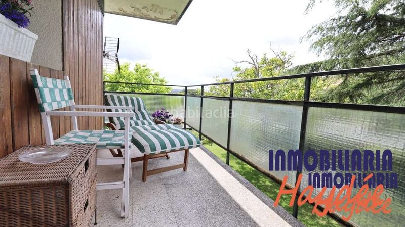Foto bdd8a27f-26f7-48f6-8870-63f490082d33. Casa amb calefacció aparcament piscina a santa maría de Getxo Getxo