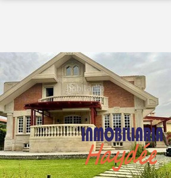 Foto f4efc79a-c75b-424f-8c7f-733b6c006cf9. Xalet amb calefacció aparcament a Plentzia