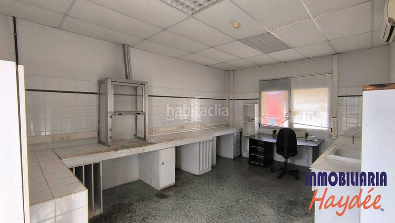 Foto aa34ca1b-0ee0-48cb-bfaa-32f181f66ead. Nau industrial a Erandio