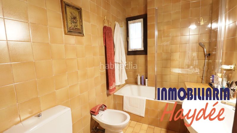 Foto 0d04e865-a7dc-4e7e-b9d5-282000dbb5df. Casa amb calefacció aparcament a Barrika