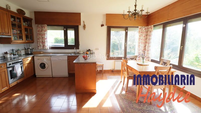 Foto 0f3f10e7-d77e-4d74-afb1-3f97ac829fcb. Casa amb calefacció aparcament a Barrika