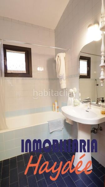 Foto fb97b8bf-a163-4187-a1a5-2739144ce12f. Casa amb calefacció aparcament a Barrika